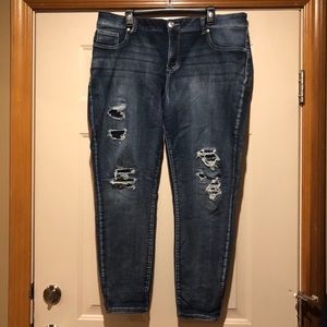 Maurices Distressed Skinny Jeans EUC